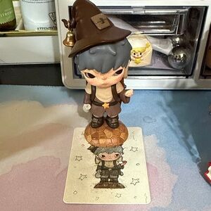 Hirono the merchant popmart